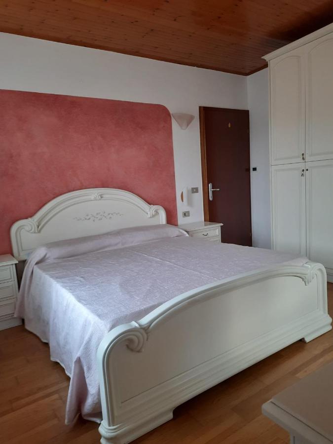 Casa Santa Emerenziana Villa Tuenno Bagian luar foto